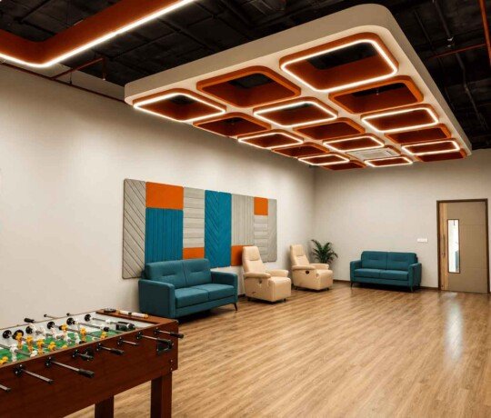 Club House Atmosphere, Nahur