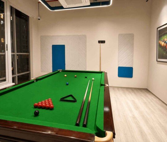 Club House Atmosphere, Nahur